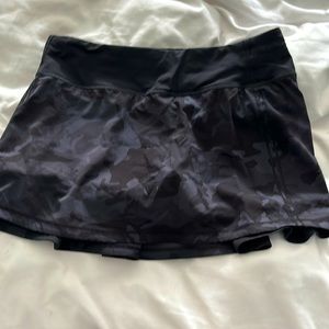EUC lululemon skirt